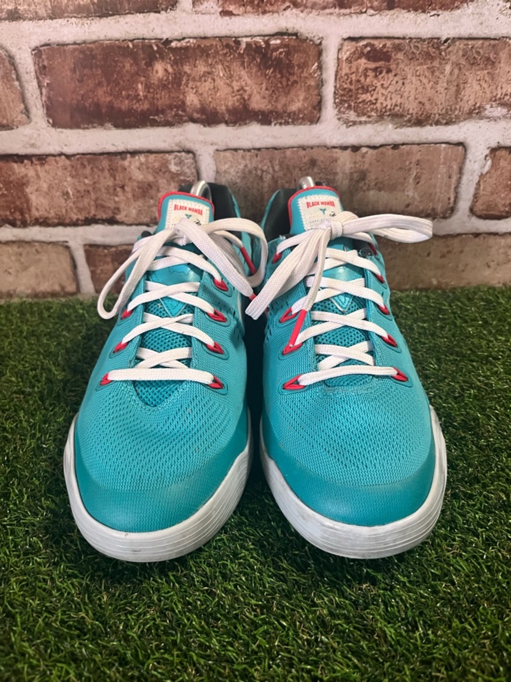 Nike - Picture 2 of 6